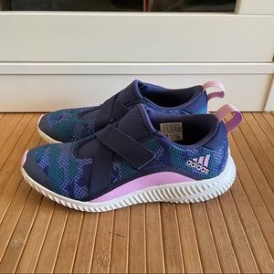 Adidas Girl Slip on sneaker size2